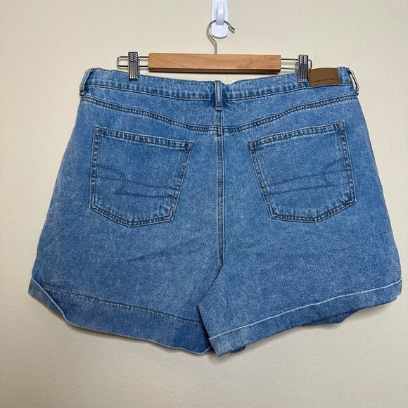 American Eagle Mom Denim Jean Shorts Pleated Medium Wash Womens Plus Size 18 - Picture 6 of 9